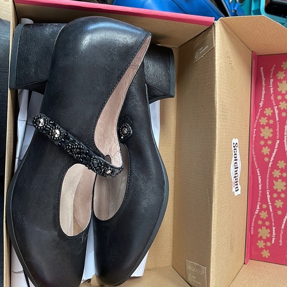 Dansko dress Mary Janes. Beaded strap. Burnished nubuck leather w/Scotchgard. - Picture 7 of 8